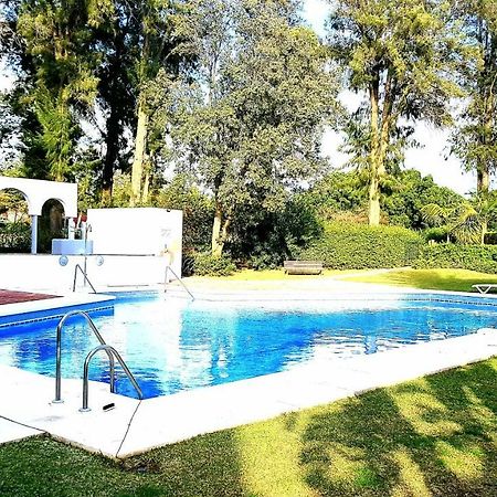Apartamento Con Vistas Al Campo De Golf Y Piscina Daire Fuengirola Dış mekan fotoğraf