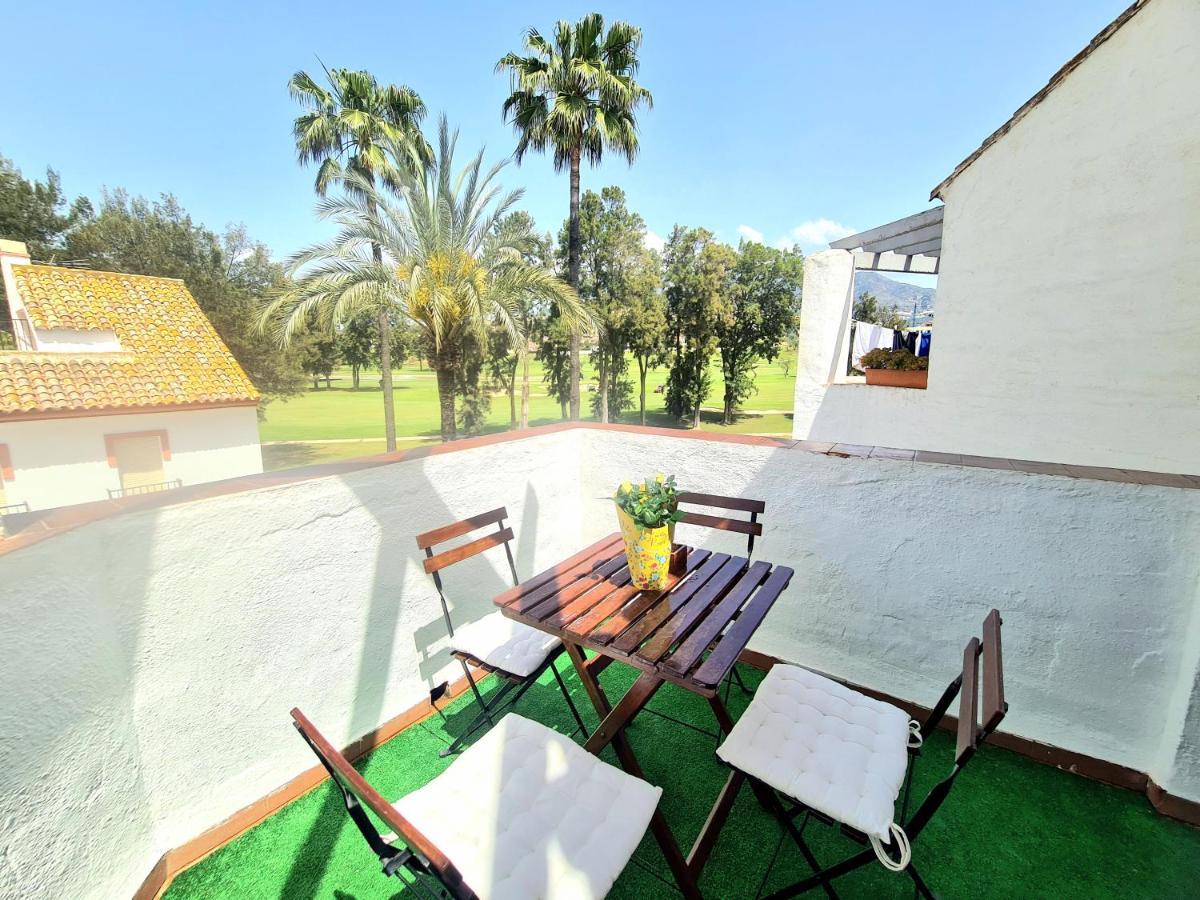 Apartamento Con Vistas Al Campo De Golf Y Piscina Daire Fuengirola Dış mekan fotoğraf