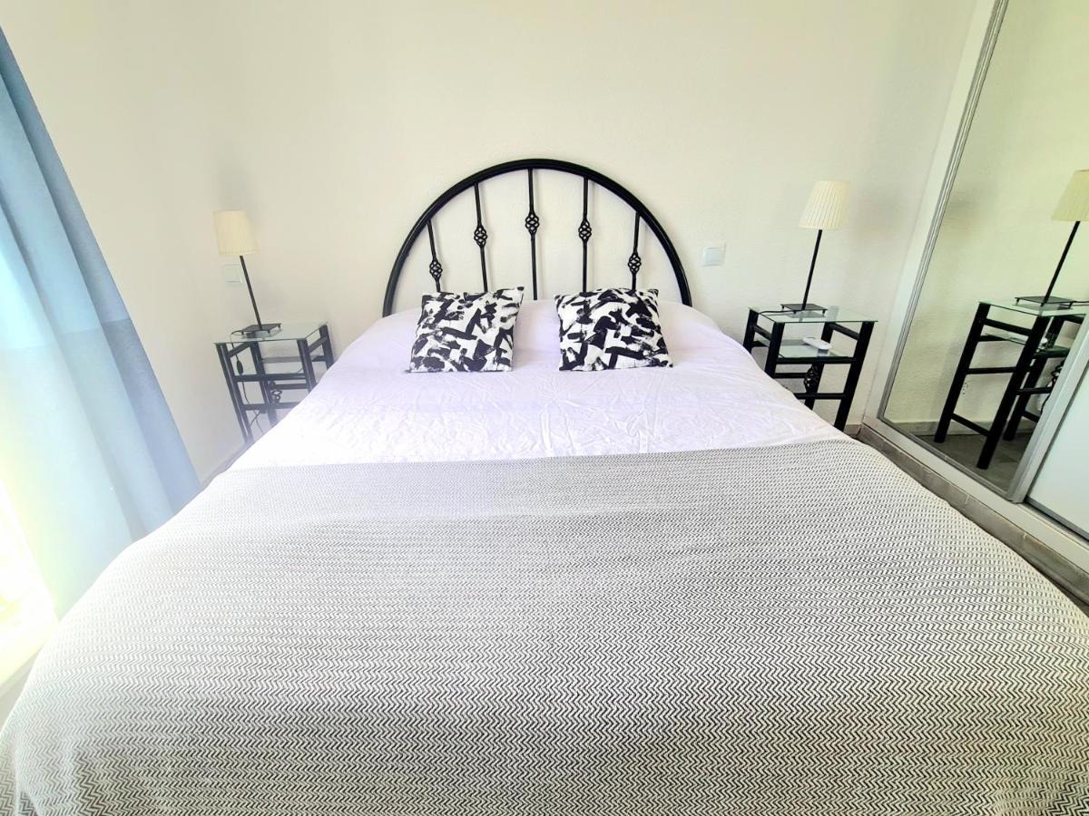 Apartamento Con Vistas Al Campo De Golf Y Piscina Daire Fuengirola Dış mekan fotoğraf