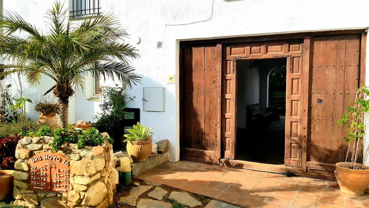 Apartamento Con Vistas Al Campo De Golf Y Piscina Daire Fuengirola Dış mekan fotoğraf