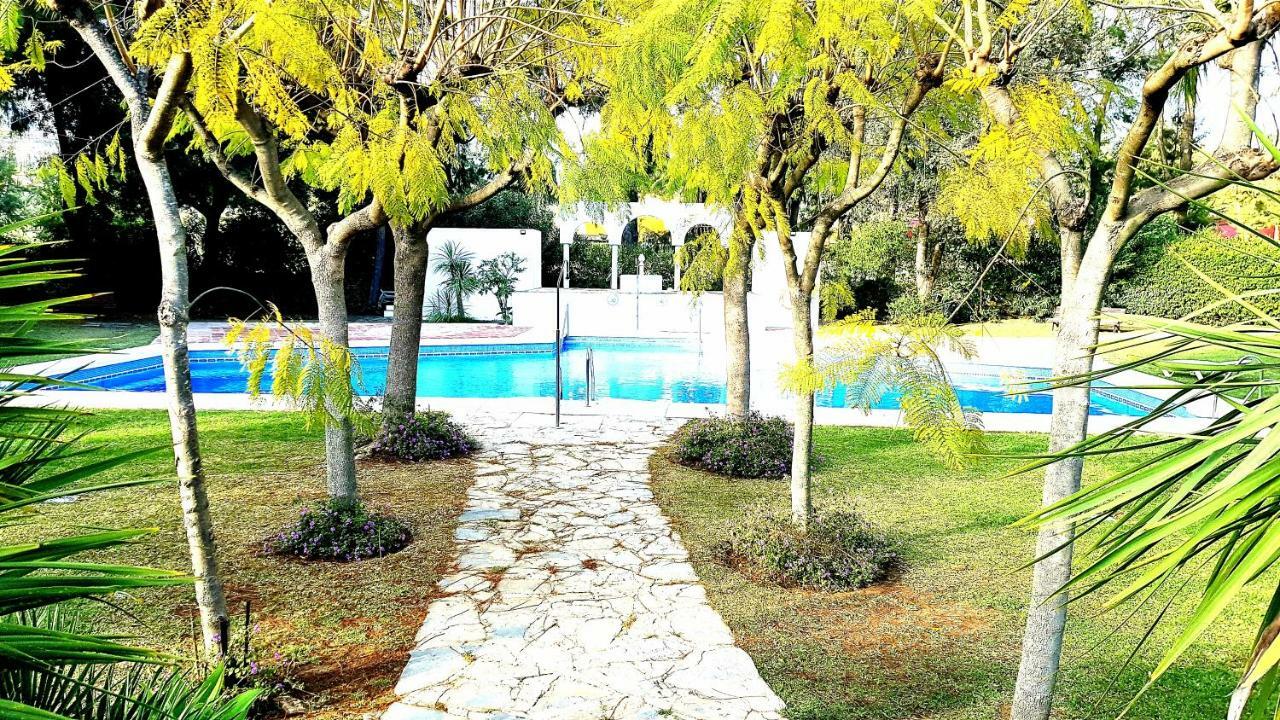 Apartamento Con Vistas Al Campo De Golf Y Piscina Daire Fuengirola Dış mekan fotoğraf